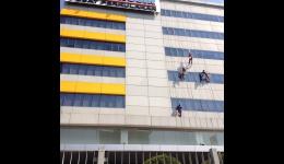 SAR DESIGN BUILD - Re-Sealent Fasade Indogrosir Kemayoran